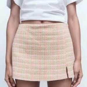NWT ZARA Textured Mini Skort Shorts Pink Green Tweed Slit Size S Party‎ Vacation
